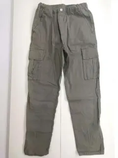 ikka カーゴパンツ カーキ色のサムネイル