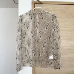 【unemansion】スタンドネックシースルー花柄総レースブラウス