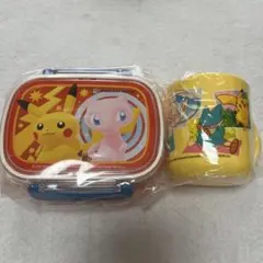 ポケモンセンター限定　2006福袋　ポケモン ピカチュウ ミュウ 弁当箱＆コップ