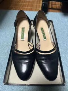 Item thumbnail for item 870c2fd9-772d-4d7e-8d93-7d1a0e7ad2c8