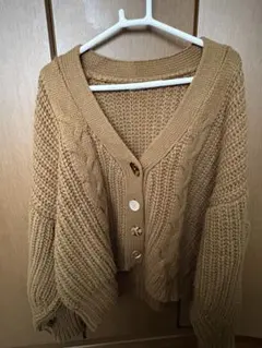 ベージュ ケーブル編み 長袖カーディガン