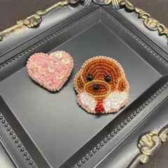 プードル＆ピンクのハート ビーズ刺繍ブローチ ハンドメイド 犬