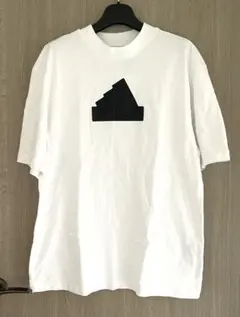 アディダス　半袖Ｔシャツ