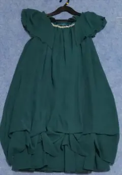 【新品未使用】Sサイズ　フォーマルドレス　袖付　グリーン　深緑色　ビジュー付き