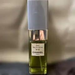 CHANEL Eau de Toilette N°19 　オードゥトワレット