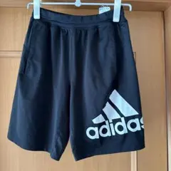 adidas 黒 ショートパンツ Sサイズ