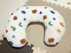 授乳クッション　はらぺこあおむし