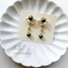 【 350 】ビジュー グリーンパール ハンドメイド ピアスorイヤリング