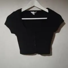 H&M リブ素材 フロントボタン 半袖 クロップド丈 カットソーのサムネイル