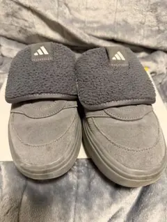 【日本未発売】adidas ボア グレー　韓国のサムネイル
