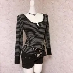 平成ギャル　Y2K グレーと黒のストライプ長袖Tシャツ　グランジ