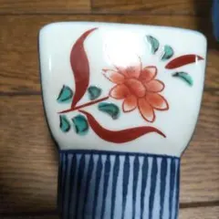 花と波模様の有田焼の器8個セット