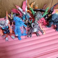 怪獣フィギュアセット