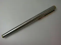＃9556 PILOT 万年筆 シルバー軸 ゴールドクリップ 중고 품목