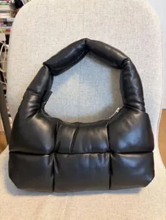 JNBY ブラック パフデザイン ハンドバッグ