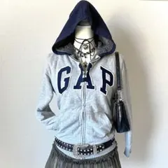レア✨y2k 00s 平成ギャル GAP ジップアップパーカー ロゴ刺繍