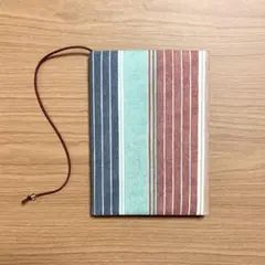 【 文庫本 】ブックカバー ハンドメイド カラフルストライプ 淡