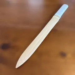 竹で作った短剣