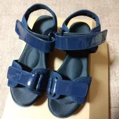 美脚スポーツサンダル エナメルネイビー 23.5cm フェリシモのサムネイル