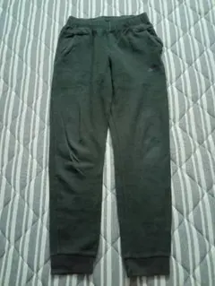 アディダス　サイズ160　スウェットパンツ