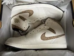 NIKE AirJordan1 Mid BrownElephant/Safari