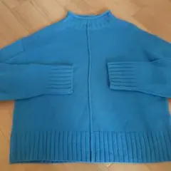 ターコイズ　ハイネックニットセーター