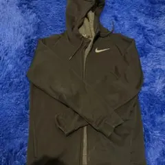 Nike 黒 フード付きパーカー Sサイズ