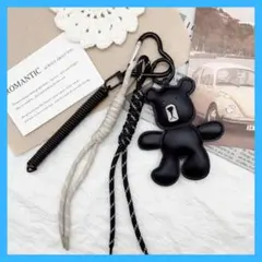 クマキーホルダー　黒色　バックチャーム　ストラップ　レザー風　カラビナ付き　韓国