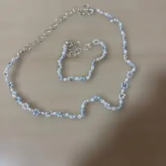 青と白のビーズ ネックレスとブレスレットセット