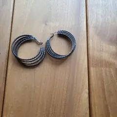 ★ローズバッド　ピアス　ループ　キラキラ　　検)パピヨネ　ZARA