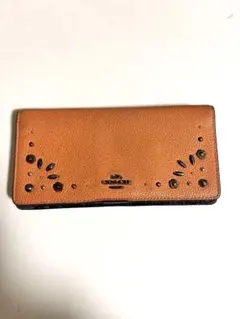 COACH レディース装飾付き長財布