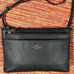 美品 COACH ショルダーバッグ ブラック レザー サコッシュ