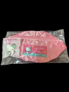 新品未開封　サーティワン　ハローキティ♡　コラボポーチとチャームセット