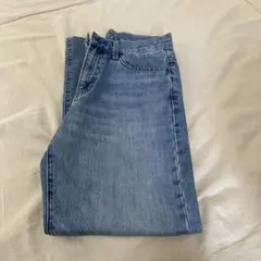 ユニクロ　ストレートジーンズ　レディース