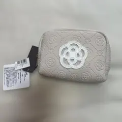 CLATHAS カメリア型押し ポーチ ベージュのサムネイル