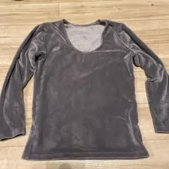 美品グレー 長袖 Vネック インナー極暖Mサイズ