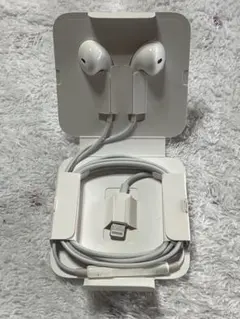 Lightning接続 有線イヤホン ホワイト