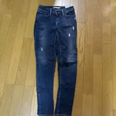Levi's 711 SKINNY デニム 25サイズ ダメージ加工