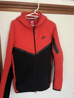 NIKE 赤黒 テック