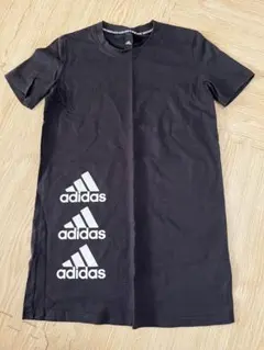 adidas 半袖トップス 黒