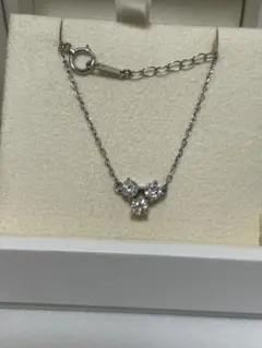 タサキ　トリロジーダイヤモンドネックレス　0.58ct 美品のサムネイル