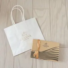 【新品＊6個入＊ショップ袋付】GODIVA ハートオブゴールドコレクションのサムネイル