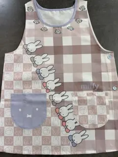 訳あり新品　ミッフィー保育士エプロンのサムネイル