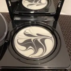 2025年最新】ソワンノワール_UVコンパクトの人気アイテム - メルカリ