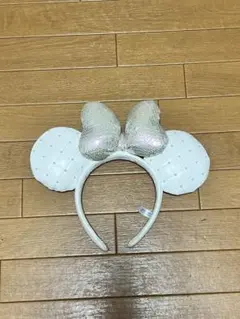 ミニー　カチューシャ　白　ホワイト　キルティング　パール