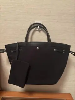 黒いトートバッグ ポーチ付き