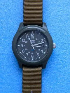 Timex キャンパー　オリーブグリーン　ミリタリー　電池交換済　日付