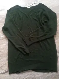 ジーユー グリーン Vネック ニット セーター