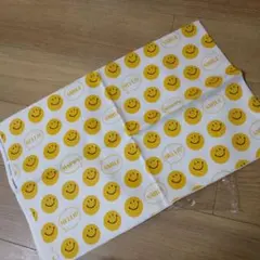 スマイル柄 プリント生地 コットン　７０cm×１１０cm