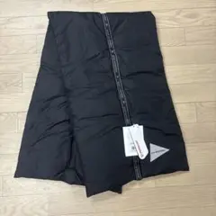 本日限定　and wander アンドワンダー プリマロフトリップマフラー